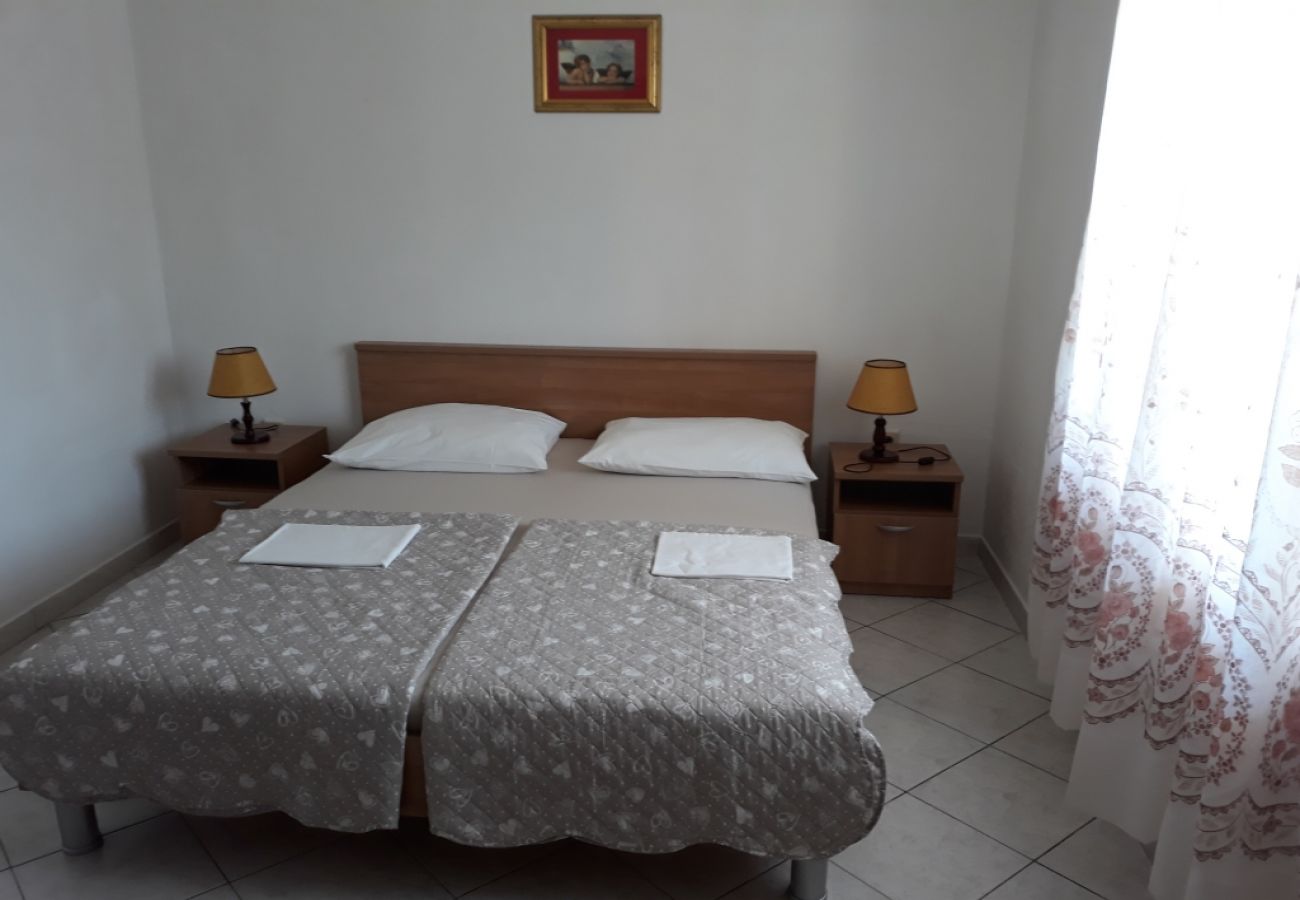 Apartament w Vinišce - Apartament w Vinišće z Widok na morze, balkon, Klimatyzacja, WIFI (4752-2)