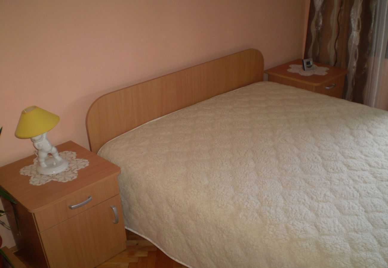 Apartament w Novi Vinodolski - Apartament w Novi Vinodolski z Klimatyzacja, WIFI, Pralka (3541-4)