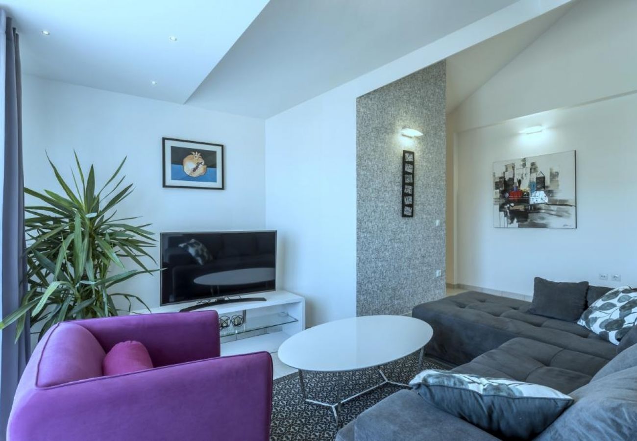 Apartament w Kaštel Novi - Apartament w Kaštel Novi z balkon, Klimatyzacja, WIFI, Pralka (5105-1)