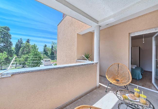 Apartament w Kaštel Lukšic - Apartament w Kaštel Lukšić z balkon, Klimatyzacja, WIFI, Pralka (5107-4) Apartament w Kaštel Lukšic - Apartament w Kaštel Lukšić z balkon, Klimatyzacja, WIFI, Pralka (5107-4)