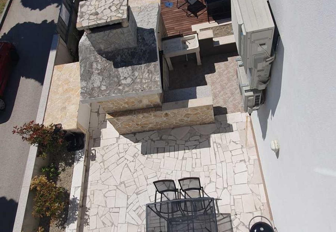 Apartament w Kaštel Lukšic - Apartament w Kaštel Lukšić z balkon, Klimatyzacja, WIFI, Pralka (5107-4)