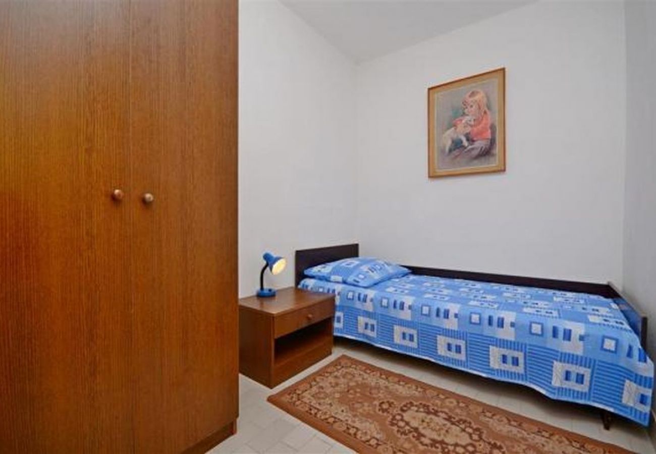 Apartament w Okrug Gornji - Apartament w Okrug Gornji z Widok na morze, taras, Klimatyzacja, WIFI (5106-3)