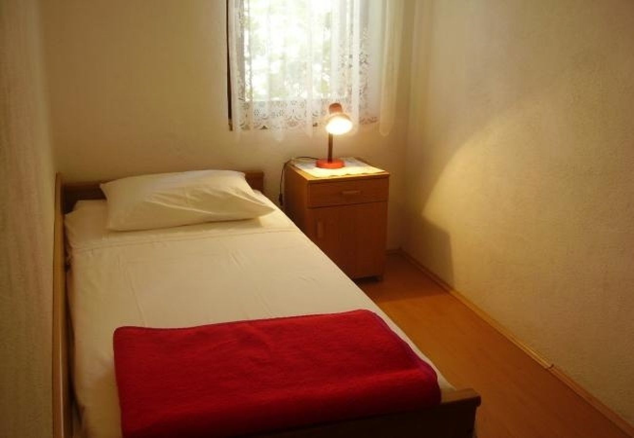 Apartament w Okrug Gornji - Apartament w Okrug Gornji z Widok na morze, balkon, Klimatyzacja, WIFI (5106-2)