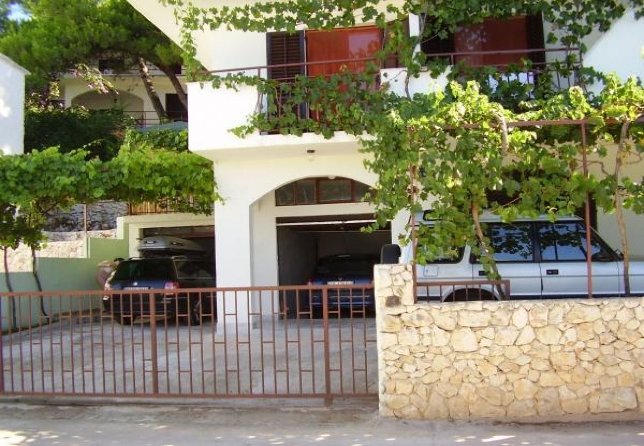 Apartament w Okrug Gornji - Apartament w Okrug Gornji z Widok na morze, balkon, Klimatyzacja, WIFI (5106-2)