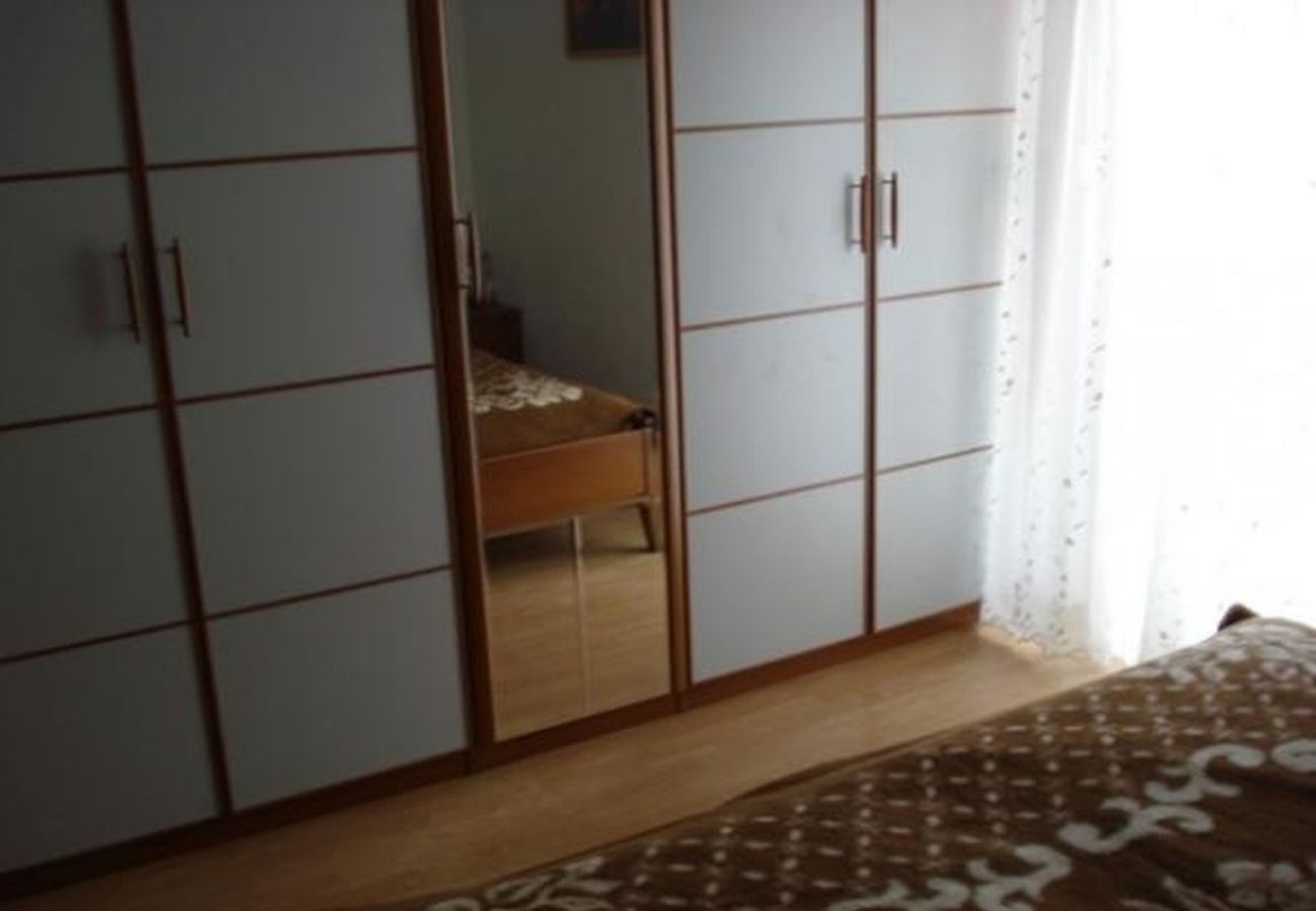 Apartament w Dugi Rat - Apartament w Dugi Rat z Widok na morze, balkon, Klimatyzacja, WIFI (5113-3)