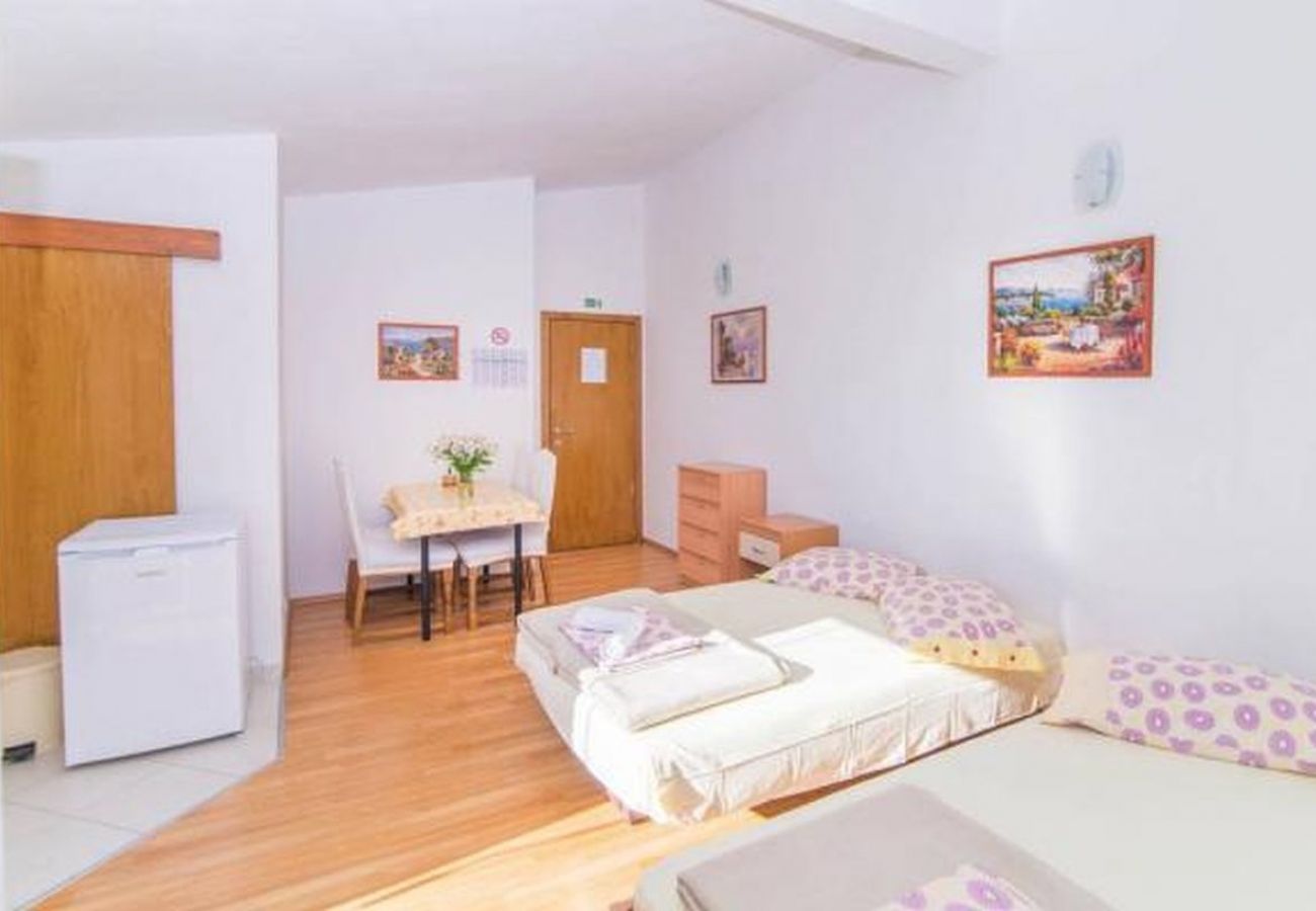 Studio w Dugi Rat - Apartament Studio w Dugi Rat z Widok na morze, taras, Klimatyzacja, WIFI (5113-1)