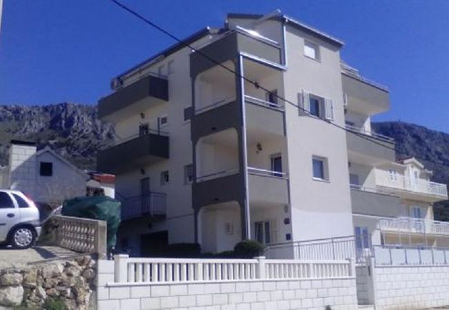 Dugi Rat - Apartament