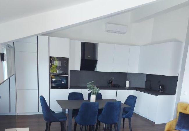 Apartament w Lokva Rogoznica - Apartament w Lokva Rogoznica z Widok na morze, taras, Klimatyzacja, WIFI (5118-2) Apartament w Lokva Rogoznica - Apartament w Lokva Rogoznica z Widok na morze, taras, Klimatyzacja, WIFI (5118-2)