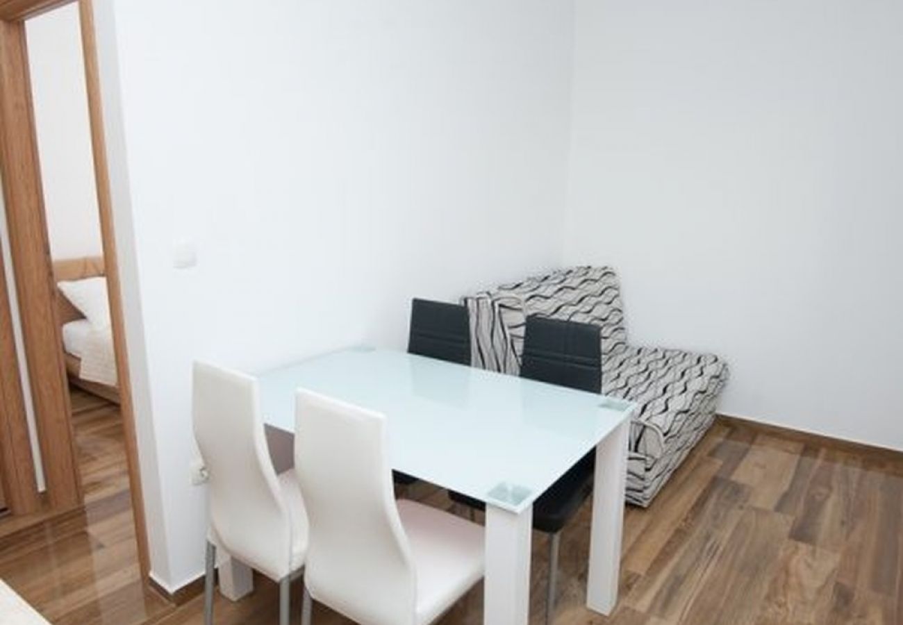 Apartament w Podstrana - Apartament w Podstrana-Sv.Martin z Widok na morze, balkon, Klimatyzacja, WIFI (5117-8)