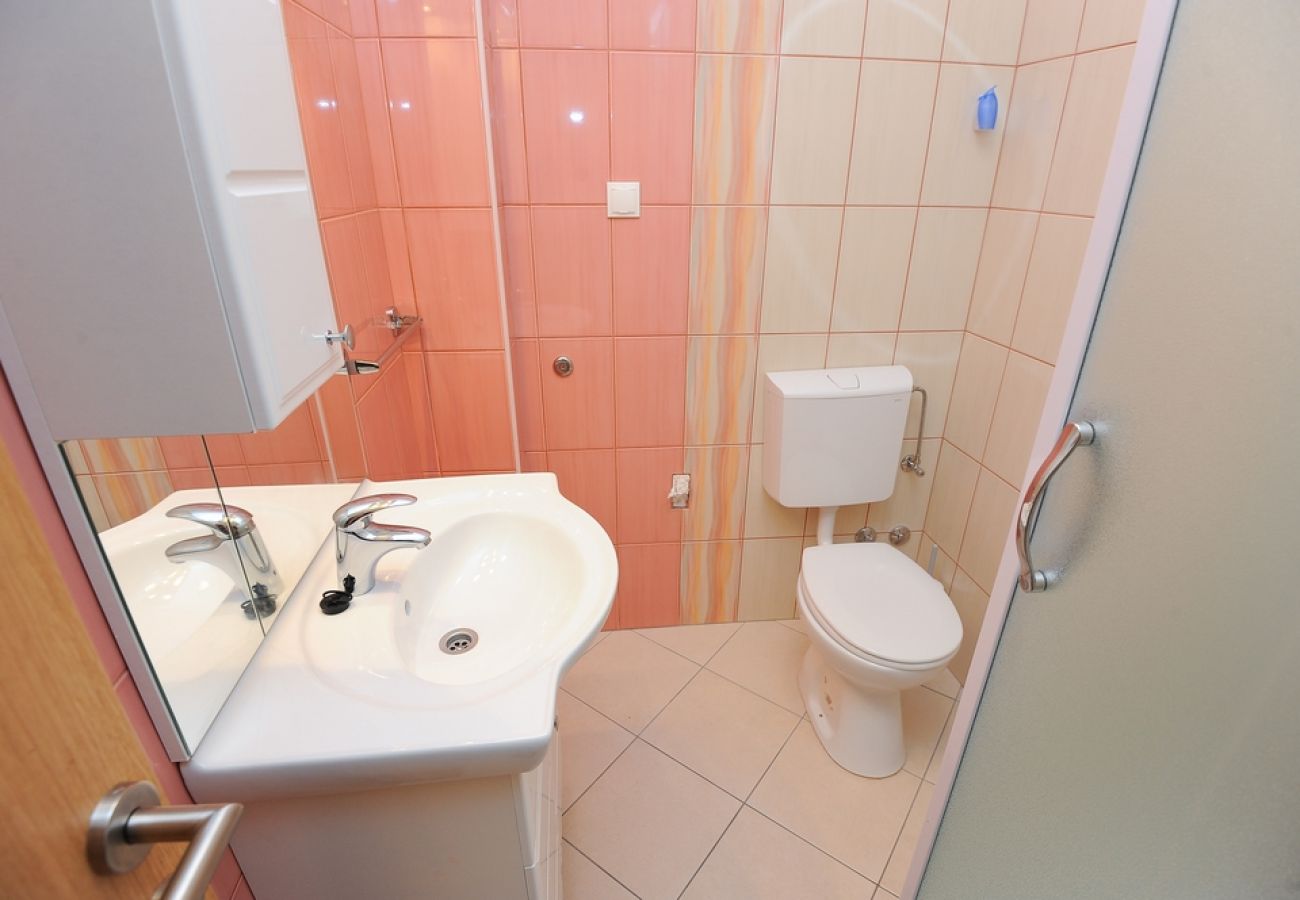 Apartament w Podstrana - Apartament w Podstrana-Sv.Martin z taras, Klimatyzacja, WIFI, Pralka (5117-5)