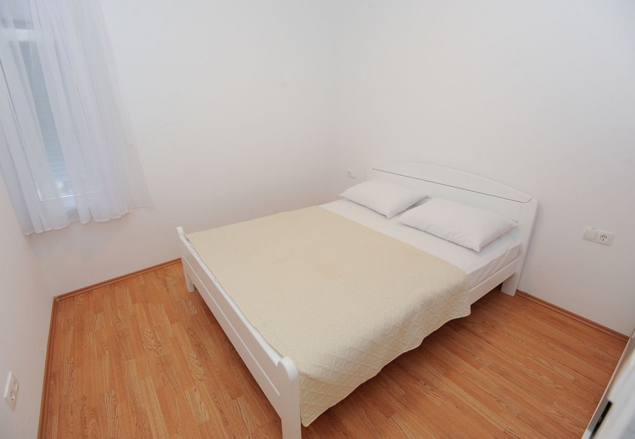 Apartament w Podstrana - Apartament w Podstrana-Sv.Martin z Widok na morze, taras, Klimatyzacja, WIFI (5117-2)