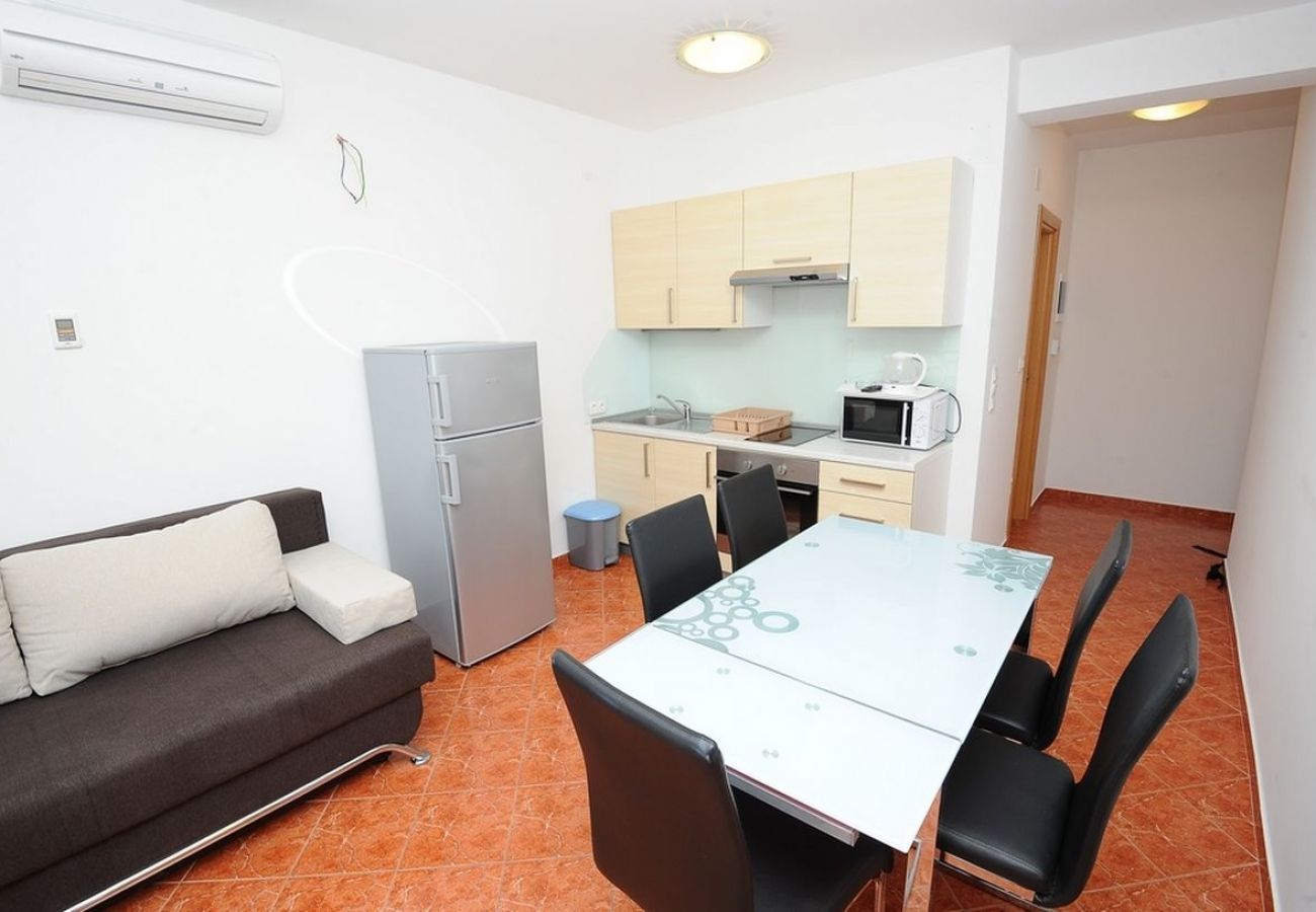 Apartament w Podstrana - Apartament w Podstrana-Sv.Martin z Widok na morze, taras, Klimatyzacja, WIFI (5117-1)