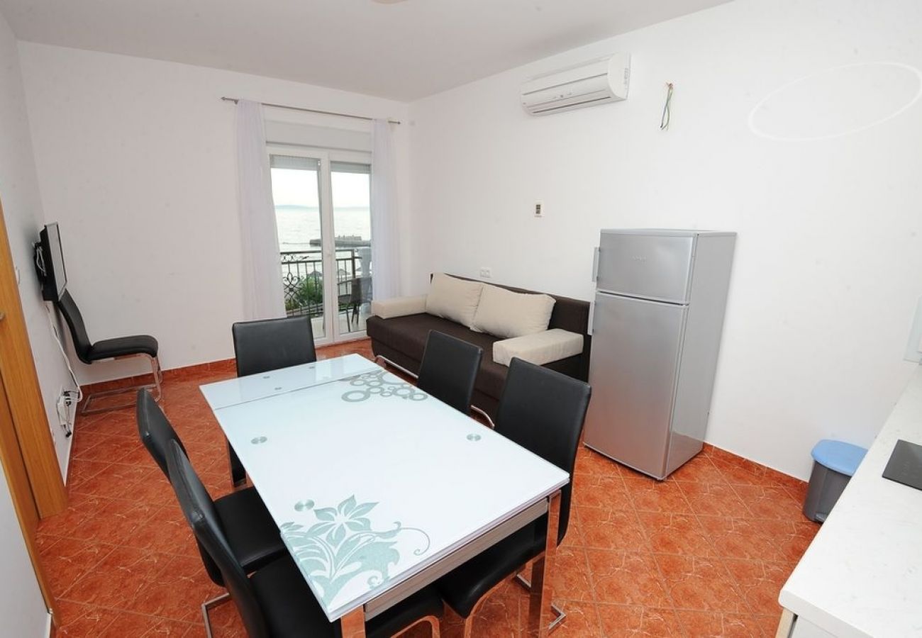 Apartament w Podstrana - Apartament w Podstrana-Sv.Martin z Widok na morze, taras, Klimatyzacja, WIFI (5117-1)