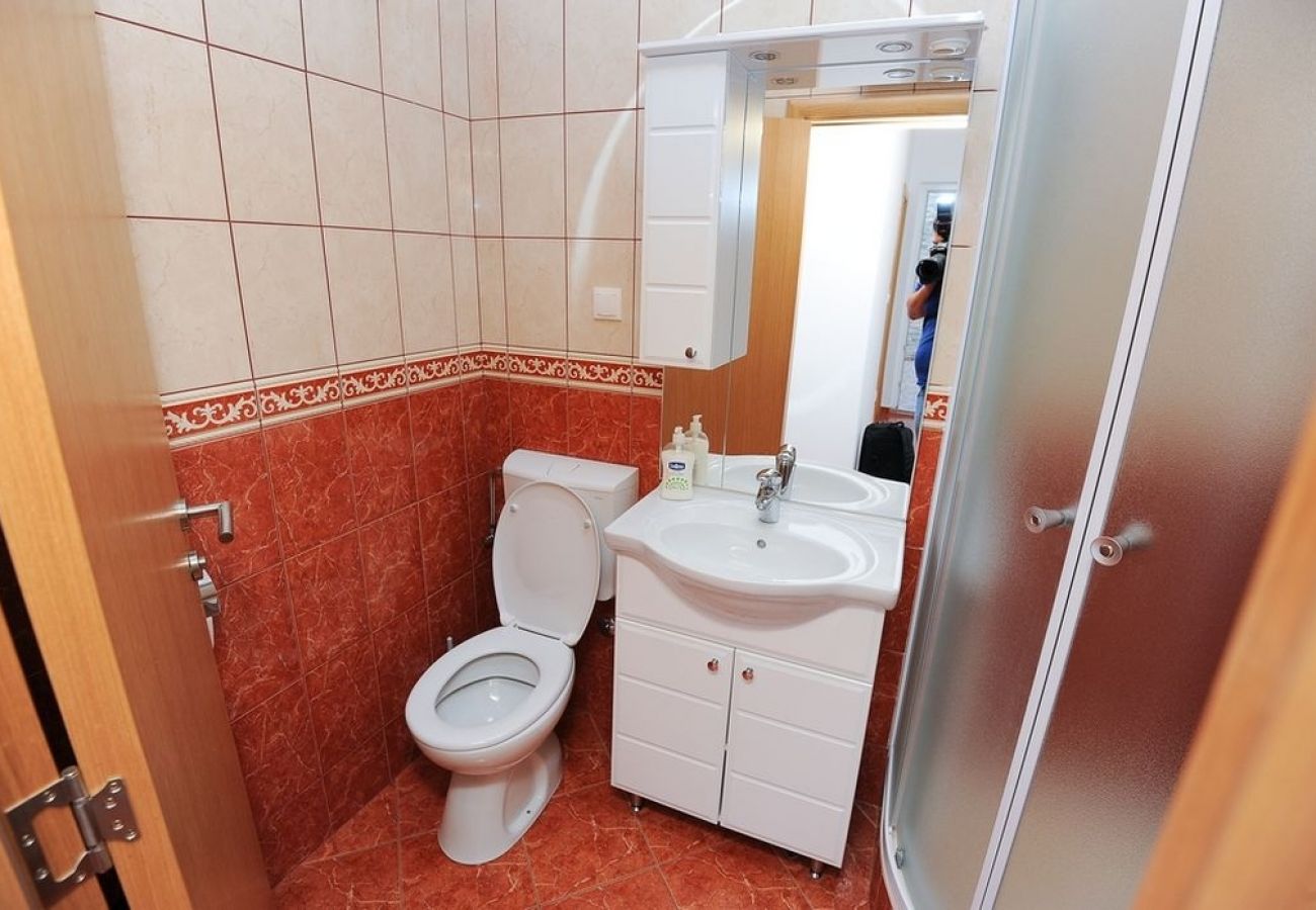 Apartament w Podstrana - Apartament w Podstrana-Sv.Martin z Widok na morze, taras, Klimatyzacja, WIFI (5117-1)