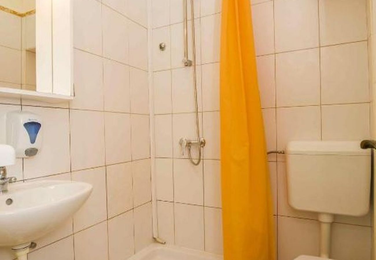 Apartament w Bol - Apartament w Bol z Widok na morze, taras, Klimatyzacja, WIFI (5121-5)