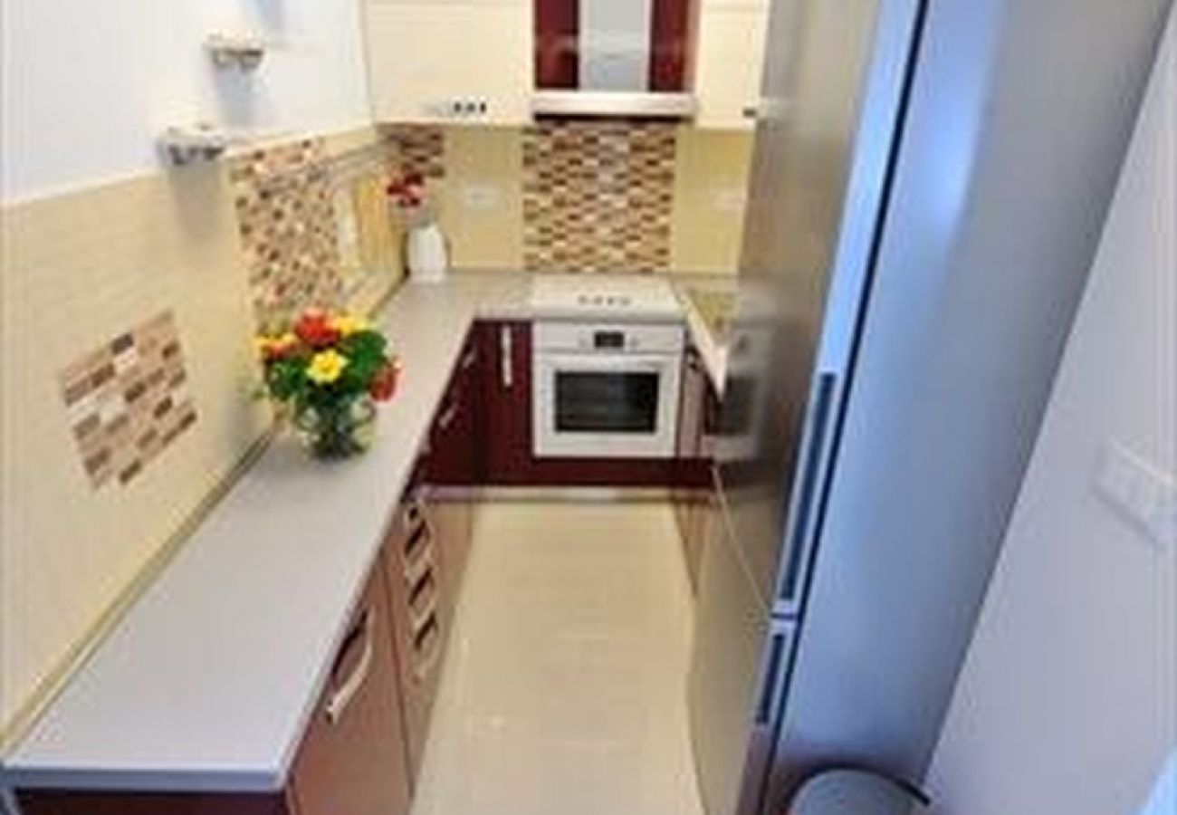 Apartament w Omiš - Apartament w Omiš z Widok na morze, taras, Klimatyzacja, WIFI (5129-6)