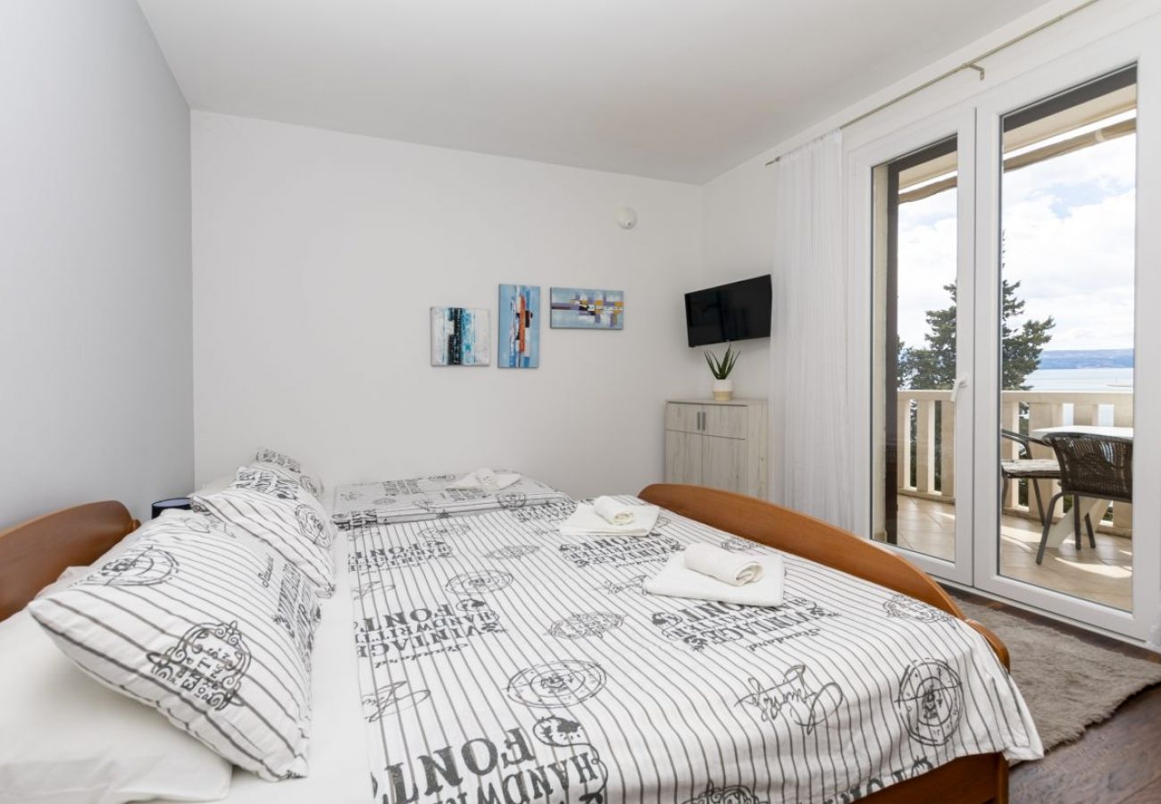 Apartament w Omiš - Apartament w Omiš z Widok na morze, balkon, Klimatyzacja, WIFI (5129-3)