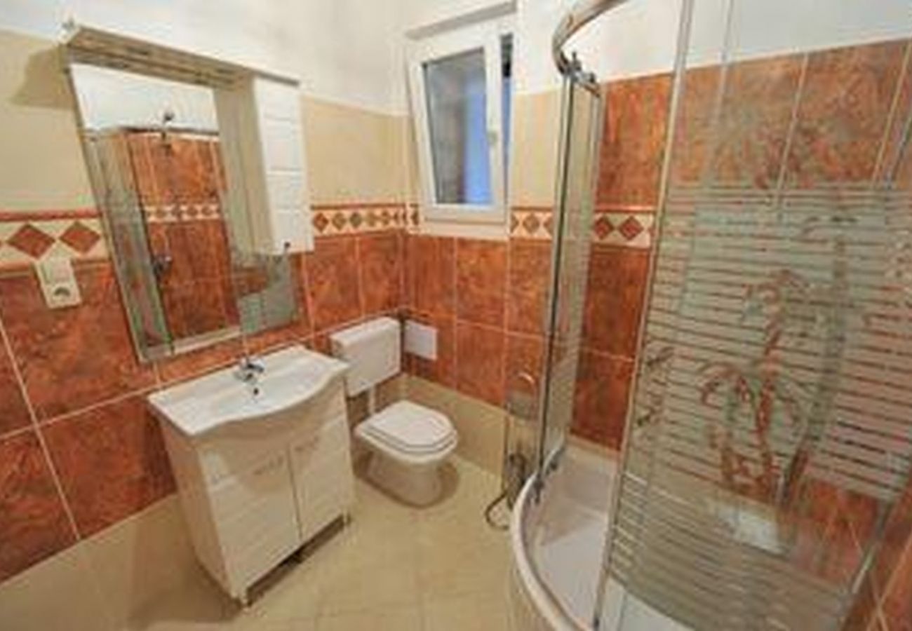 Apartament w Omiš - Apartament w Omiš z Widok na morze, taras, Klimatyzacja, WIFI (5129-2)