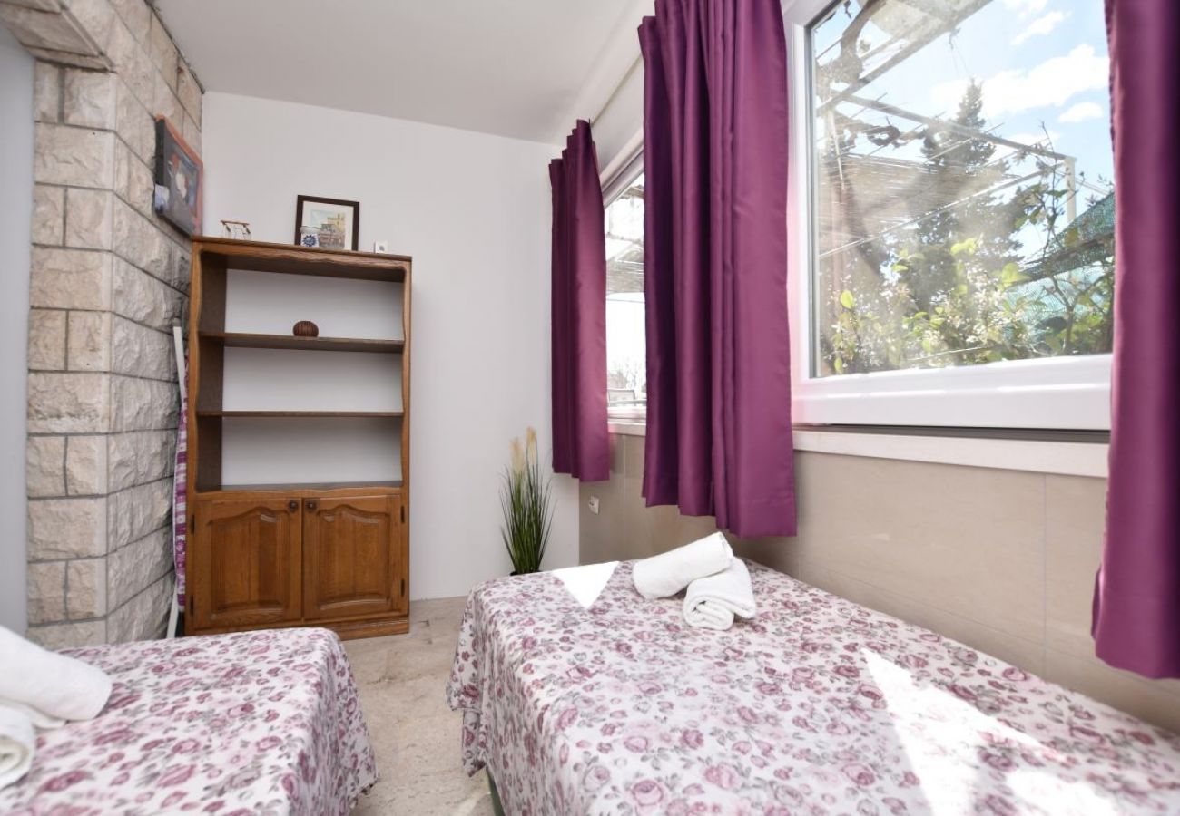 Apartament w Omiš - Apartament w Omiš z taras, Klimatyzacja, WIFI, Pralka (5129-1)