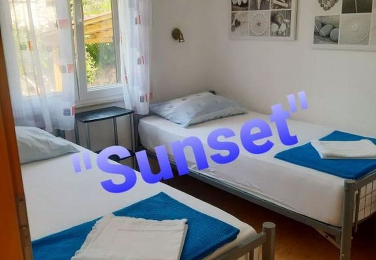 Apartament w Slatine - Apartament w Slatine z Widok na morze, balkon, Klimatyzacja, WIFI (5130-1)