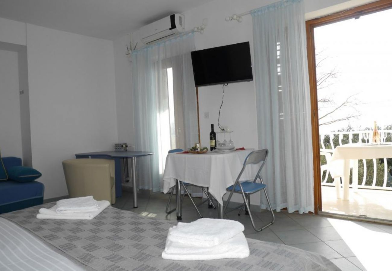 Studio w Dugi Rat - Apartament Studio w Dugi Rat z Widok na morze, balkon, Klimatyzacja, WIFI (5132-3)