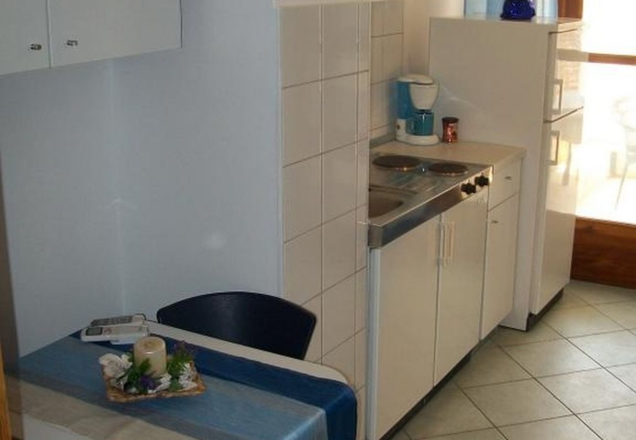 Apartament w Dugi Rat - Apartament w Dugi Rat z Widok na morze, balkon, Klimatyzacja, WIFI (5132-4)