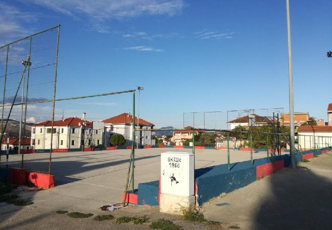 Apartament w Okrug Donji - Apartament w Okrug Donji z Widok na morze, taras, Klimatyzacja, WIFI (5136-1) Apartament w Okrug Donji - Apartament w Okrug Donji z Widok na morze, taras, Klimatyzacja, WIFI (5136-1)