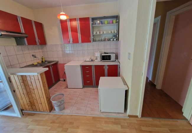 Apartament w Okrug Donji - Apartament w Okrug Donji z Widok na morze, taras, Klimatyzacja, WIFI (5136-1) Apartament w Okrug Donji - Apartament w Okrug Donji z Widok na morze, taras, Klimatyzacja, WIFI (5136-1)