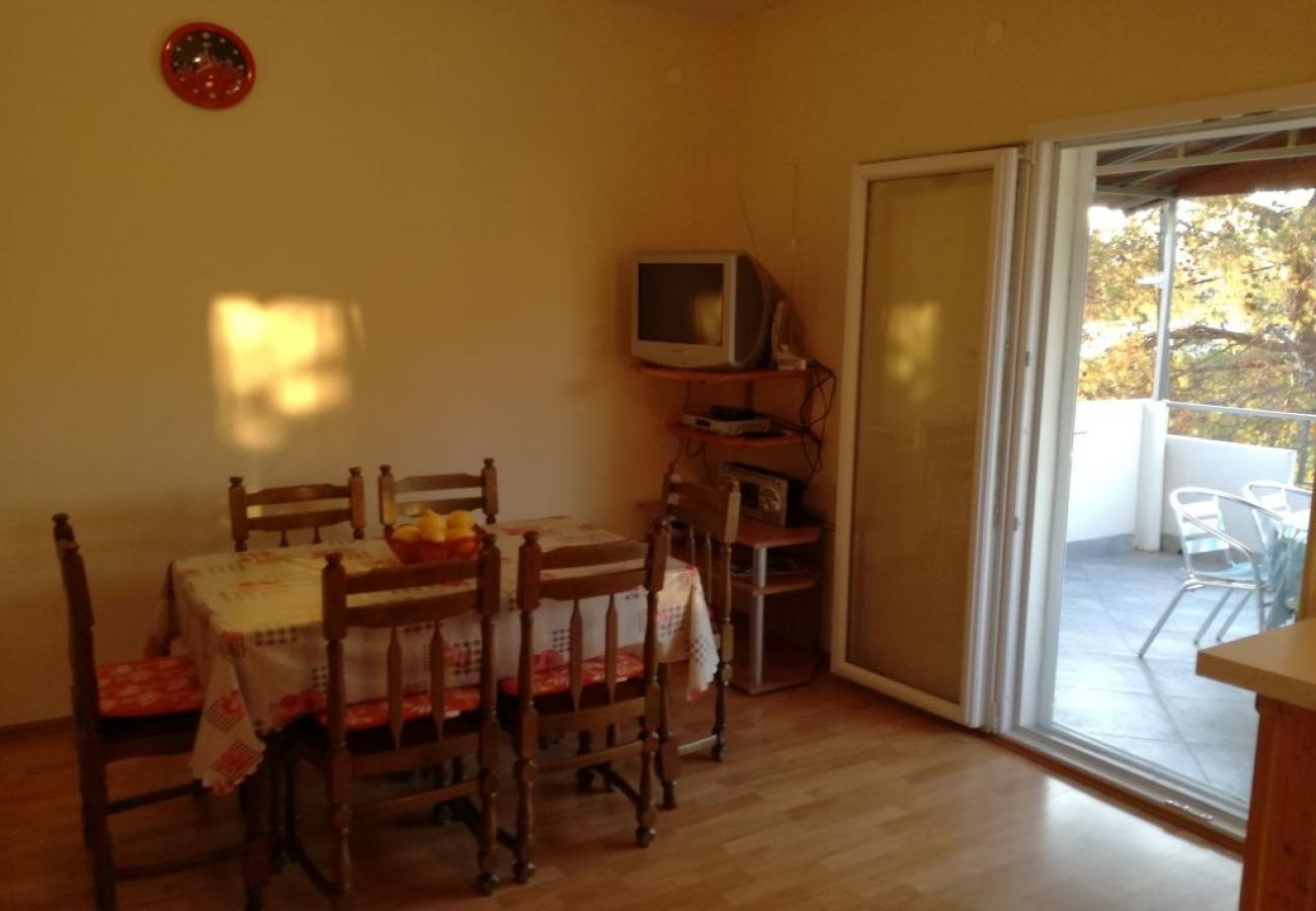 Apartament w Okrug Donji - Apartament w Okrug Donji z Widok na morze, taras, Klimatyzacja, WIFI (5136-1)