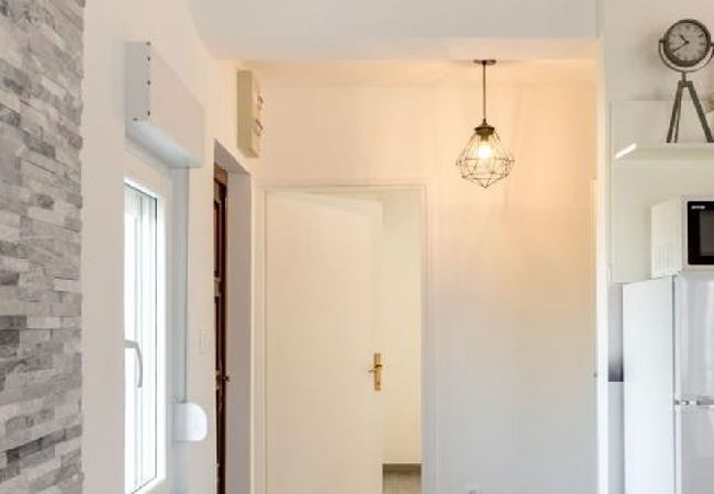 Apartament w Arbanija - Apartament w Arbanija z Widok na morze, balkon, Klimatyzacja, WIFI (5137-2) Apartament w Arbanija - Apartament w Arbanija z Widok na morze, balkon, Klimatyzacja, WIFI (5137-2)