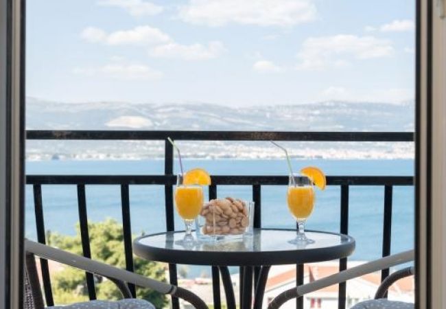 Apartament w Arbanija - Apartament w Arbanija z Widok na morze, balkon, Klimatyzacja, WIFI (5137-2) Apartament w Arbanija - Apartament w Arbanija z Widok na morze, balkon, Klimatyzacja, WIFI (5137-2)