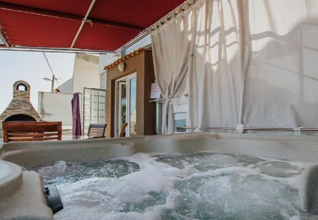 Apartament w Arbanija - Apartament w Arbanija z Widok na morze, taras, Klimatyzacja, WIFI (5138-2) Apartament w Arbanija - Apartament w Arbanija z Widok na morze, taras, Klimatyzacja, WIFI (5138-2)