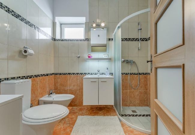 Apartament w Arbanija - Apartament w Arbanija z Widok na morze, taras, Klimatyzacja, WIFI (5138-2) Apartament w Arbanija - Apartament w Arbanija z Widok na morze, taras, Klimatyzacja, WIFI (5138-2)