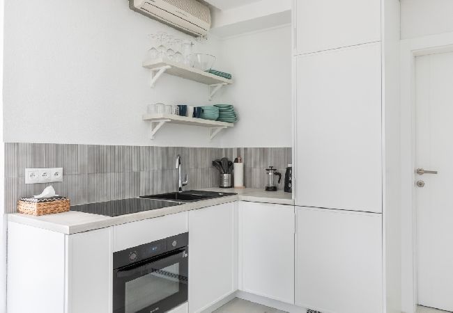 Apartament w Arbanija - Apartament w Arbanija z Widok na morze, taras, Klimatyzacja, WIFI (5139-2) Apartament w Arbanija - Apartament w Arbanija z Widok na morze, taras, Klimatyzacja, WIFI (5139-2)