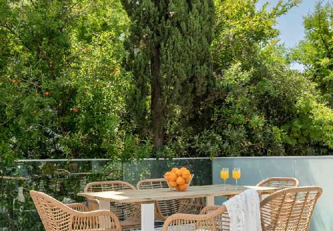 Apartament w Arbanija - Apartament w Arbanija z Widok na morze, taras, Klimatyzacja, WIFI (5139-2) Apartament w Arbanija - Apartament w Arbanija z Widok na morze, taras, Klimatyzacja, WIFI (5139-2)