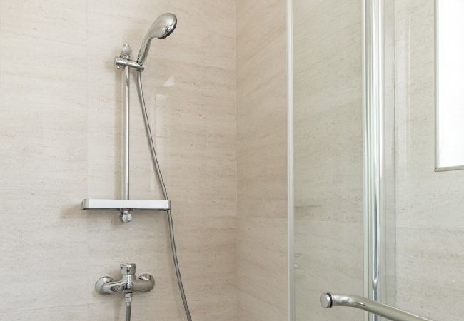 Apartament w Arbanija - Apartament w Arbanija z Widok na morze, taras, Klimatyzacja, WIFI (5139-2) Apartament w Arbanija - Apartament w Arbanija z Widok na morze, taras, Klimatyzacja, WIFI (5139-2)