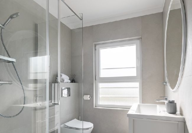 Apartament w Arbanija - Apartament w Arbanija z Widok na morze, taras, Klimatyzacja, WIFI (5139-5) Apartament w Arbanija - Apartament w Arbanija z Widok na morze, taras, Klimatyzacja, WIFI (5139-5)