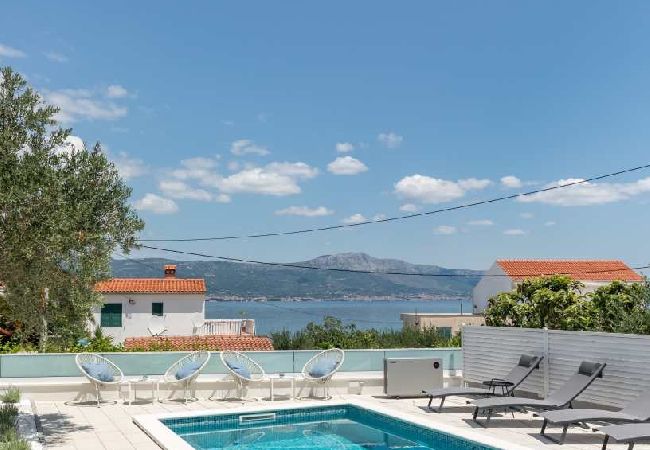 Apartament w Arbanija - Apartament w Arbanija z taras, Klimatyzacja, WIFI (5139-4) Apartament w Arbanija - Apartament w Arbanija z taras, Klimatyzacja, WIFI (5139-4)