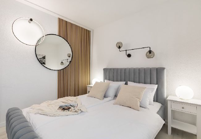 Apartament w Arbanija - Apartament w Arbanija z Widok na morze, taras, Klimatyzacja, WIFI (5139-3) Apartament w Arbanija - Apartament w Arbanija z Widok na morze, taras, Klimatyzacja, WIFI (5139-3)