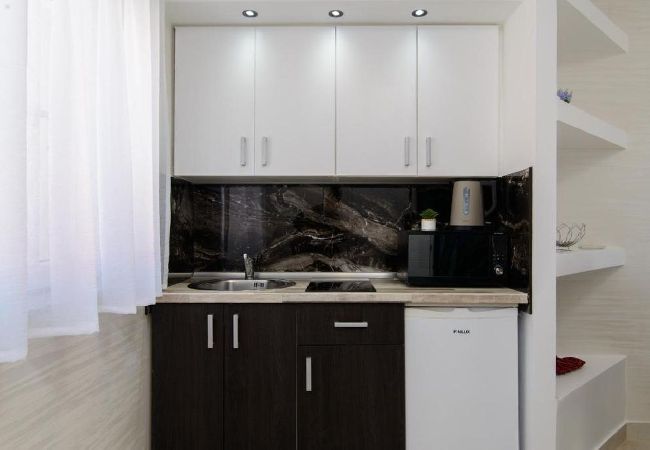 Apartament w Okrug Gornji - Apartament w Okrug Gornji z Widok na morze, balkon, Klimatyzacja, WIFI (5134-5) Apartament w Okrug Gornji - Apartament w Okrug Gornji z Widok na morze, balkon, Klimatyzacja, WIFI (5134-5)