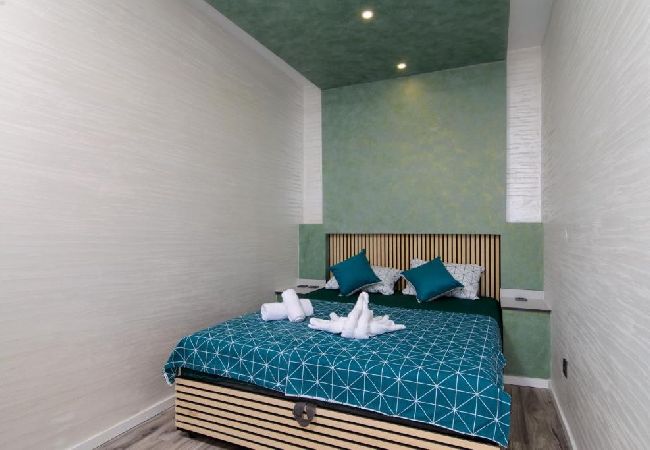 Apartament w Okrug Gornji - Apartament w Okrug Gornji z Widok na morze, balkon, Klimatyzacja, WIFI (5134-5) Apartament w Okrug Gornji - Apartament w Okrug Gornji z Widok na morze, balkon, Klimatyzacja, WIFI (5134-5)