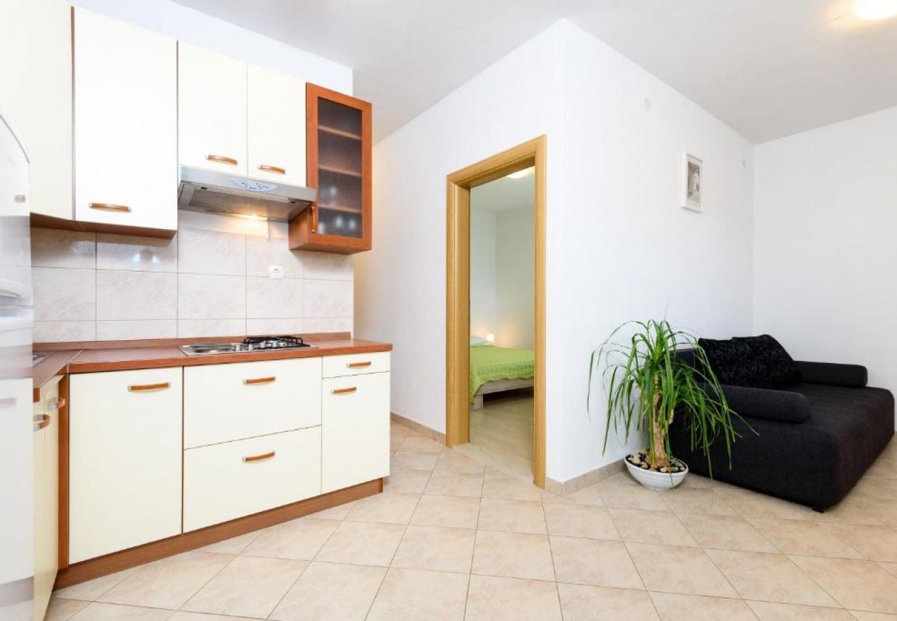 Apartament w Seget Vranjica - Apartament w Seget Vranjica z Widok na morze, balkon, Klimatyzacja, WIFI (5142-1)