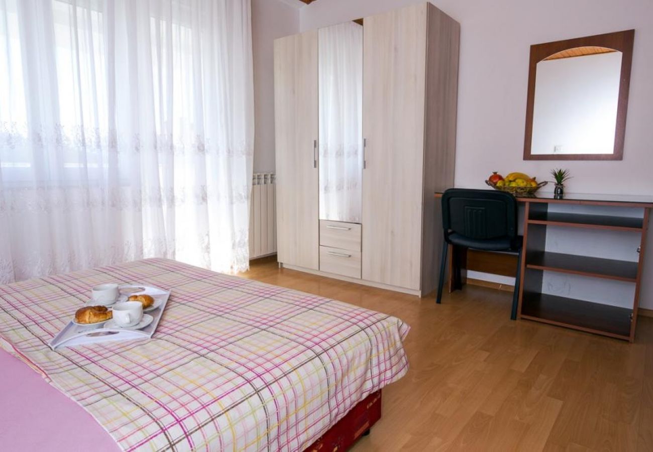 Apartament w Duce - Apartament w Duće z Widok na morze, balkon, Klimatyzacja, WIFI (5146-1)