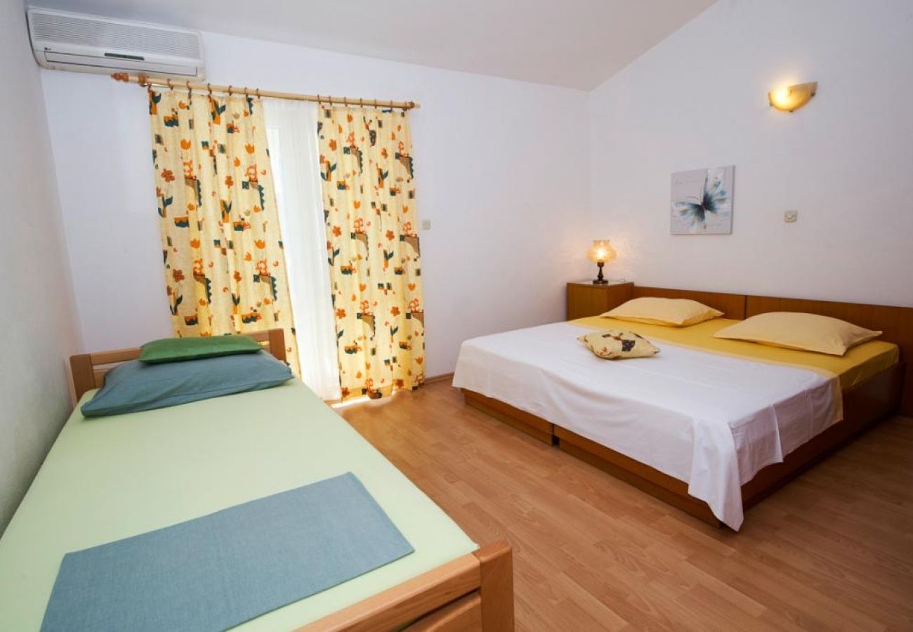 Apartament w Duce - Apartament w Duće z Widok na morze, balkon, Klimatyzacja, WIFI (5146-5)