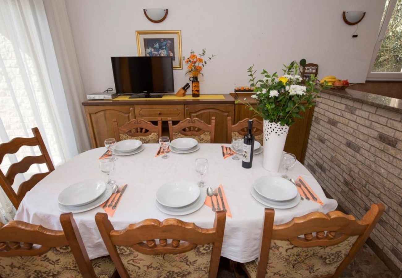 Apartament w Duce - Apartament w Duće z Widok na morze, balkon, Klimatyzacja, WIFI (5146-3)