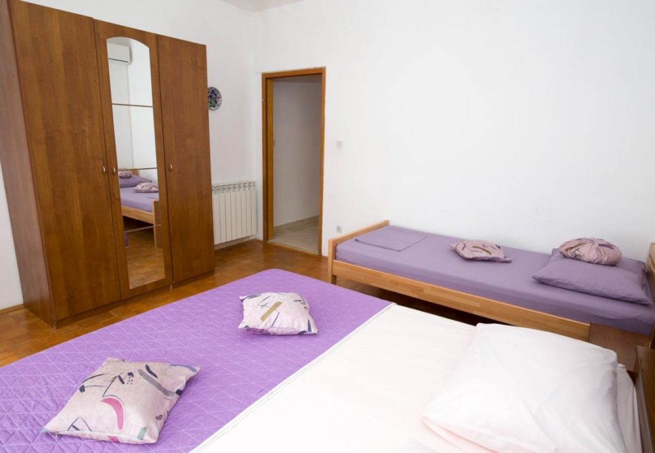 Apartament w Duce - Apartament w Duće z Widok na morze, balkon, Klimatyzacja, WIFI (5146-3)