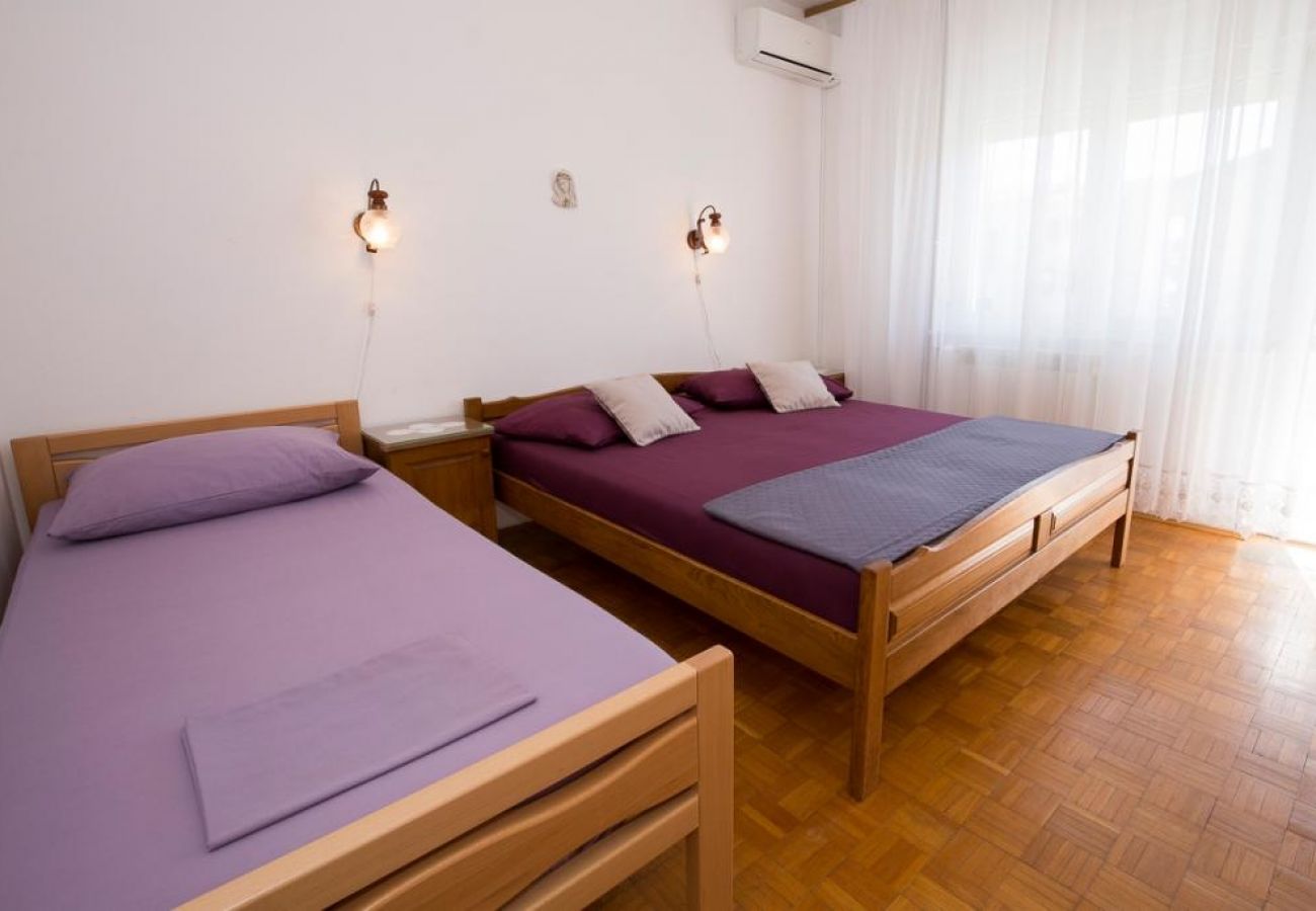 Apartament w Duce - Apartament w Duće z Widok na morze, balkon, Klimatyzacja, WIFI (5146-3)