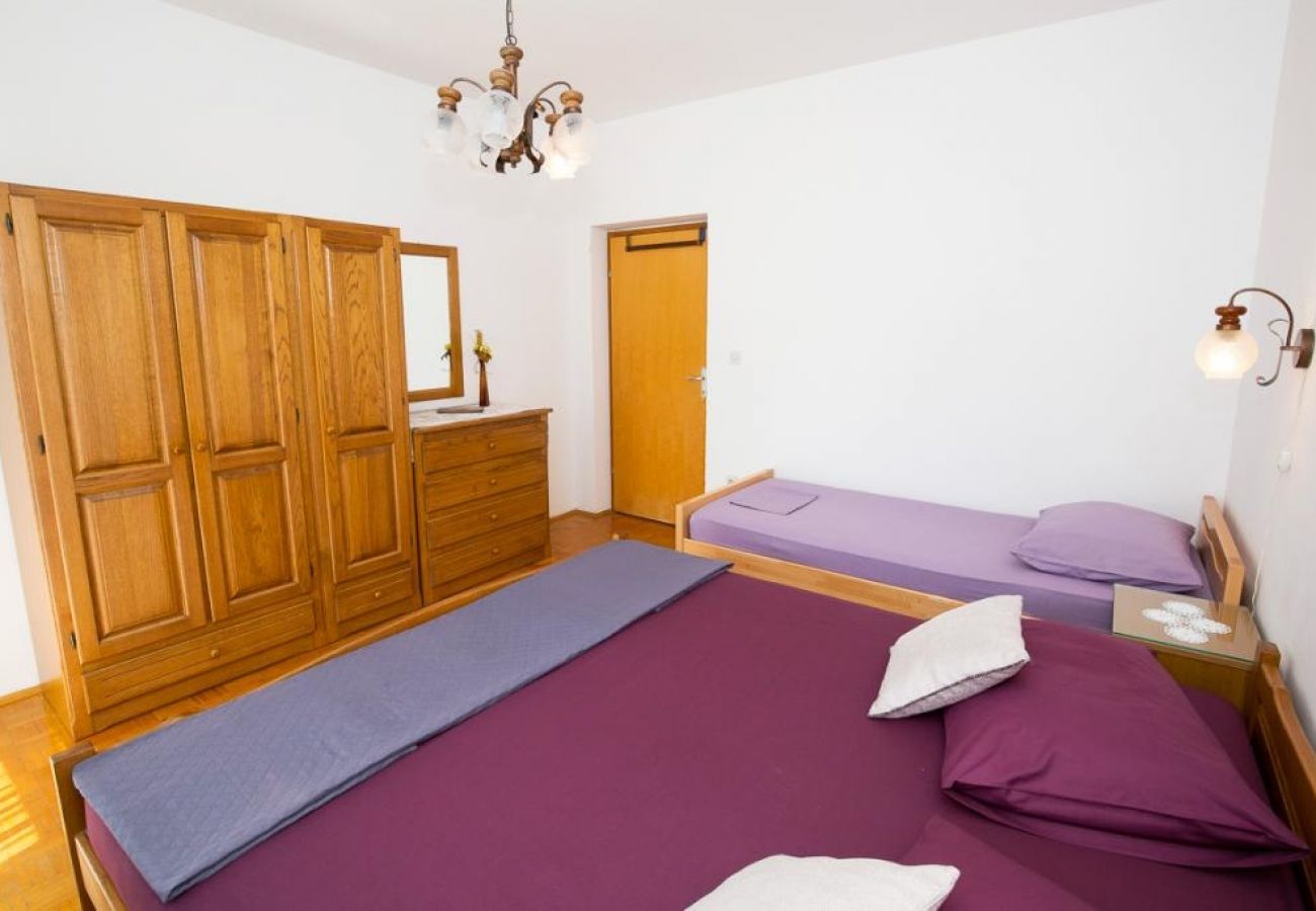 Apartament w Duce - Apartament w Duće z Widok na morze, balkon, Klimatyzacja, WIFI (5146-3)