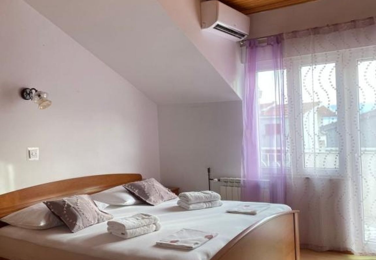 Apartament w Duce - Apartament w Duće z Widok na morze, balkon, Klimatyzacja, WIFI (5146-4)