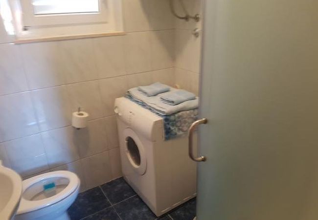 Apartament w Slatine - Apartament w Slatine z Widok na morze, taras, Klimatyzacja, WIFI (5147-2) Apartament w Slatine - Apartament w Slatine z Widok na morze, taras, Klimatyzacja, WIFI (5147-2)